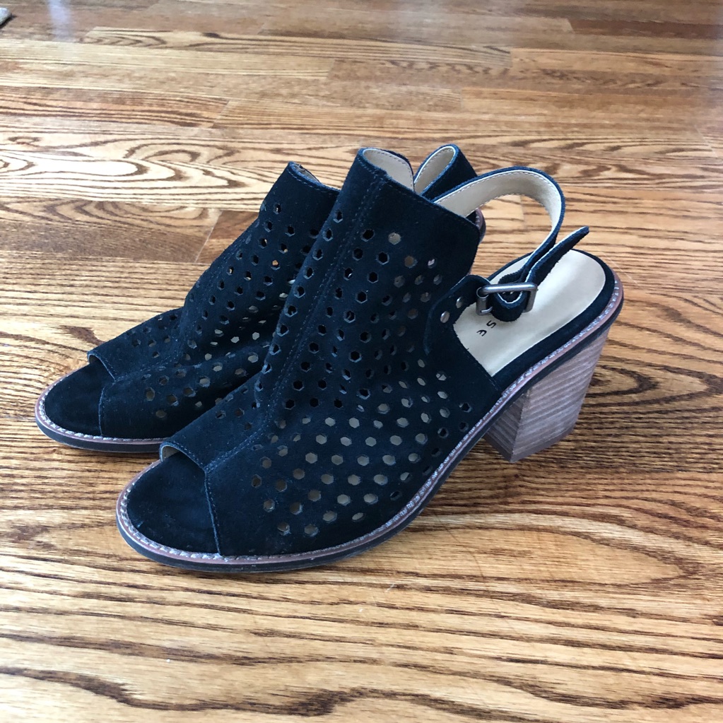 Chinese Laundry Wedges